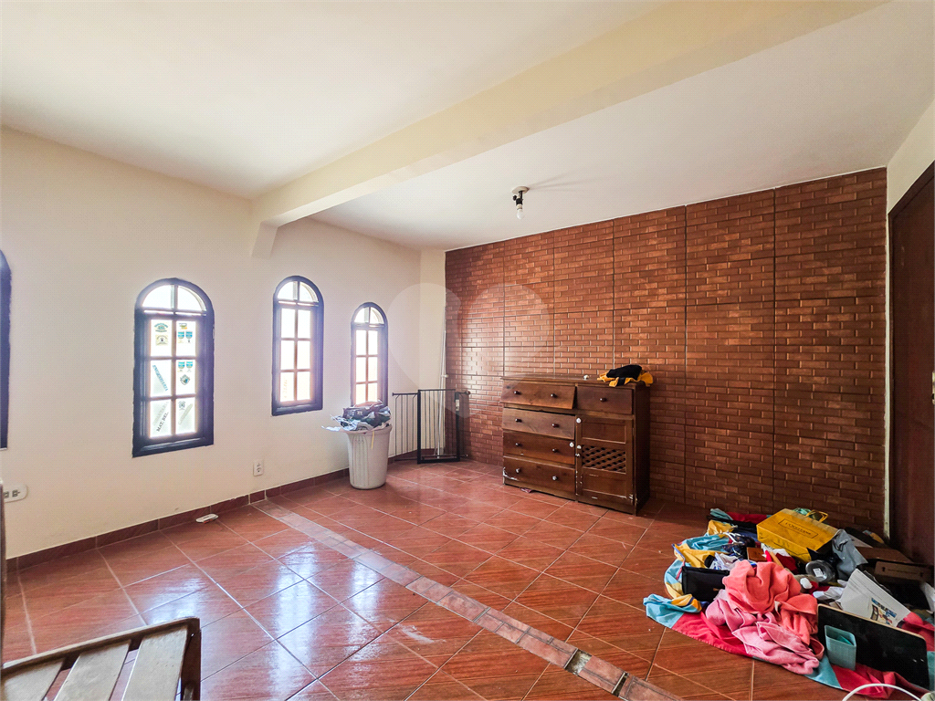 Excelente sobrado com 3 dormitorios rua tranquila passagem so dos moradores