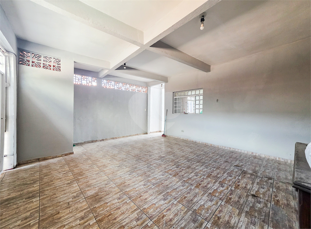 Excelente sobrado com 3 dormitorios rua tranquila passagem so dos moradores