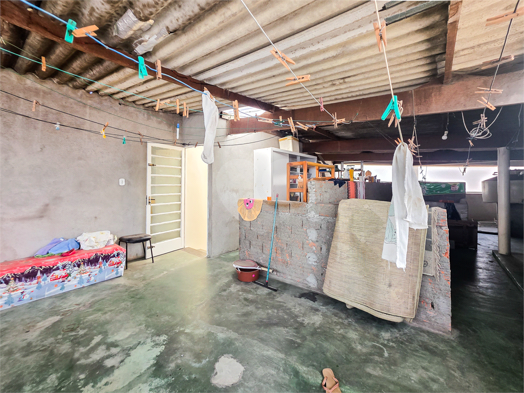 Excelente sobrado com 3 dormitorios rua tranquila passagem so dos moradores