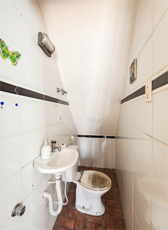 Excelente sobrado com 3 dormitorios rua tranquila passagem so dos moradores