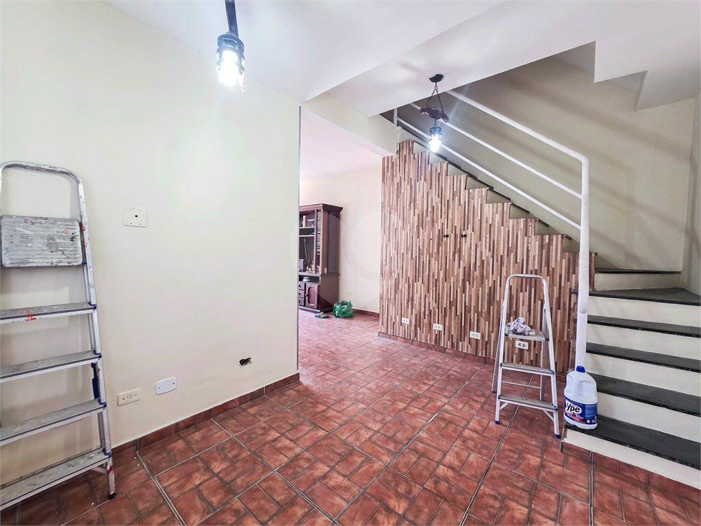 Excelente sobrado com 3 dormitorios rua tranquila passagem so dos moradores