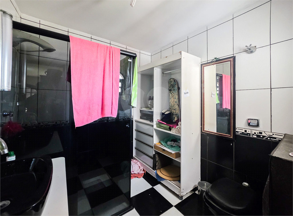 Excelente sobrado com 3 dormitorios rua tranquila passagem so dos moradores