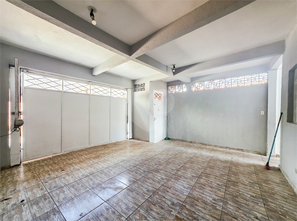 Excelente sobrado com 3 dormitorios rua tranquila passagem so dos moradores