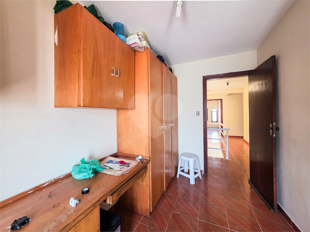 Excelente sobrado com 3 dormitorios rua tranquila passagem so dos moradores