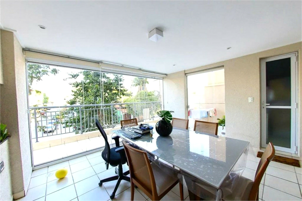 APARTAMENTO em TREMEMBÉ