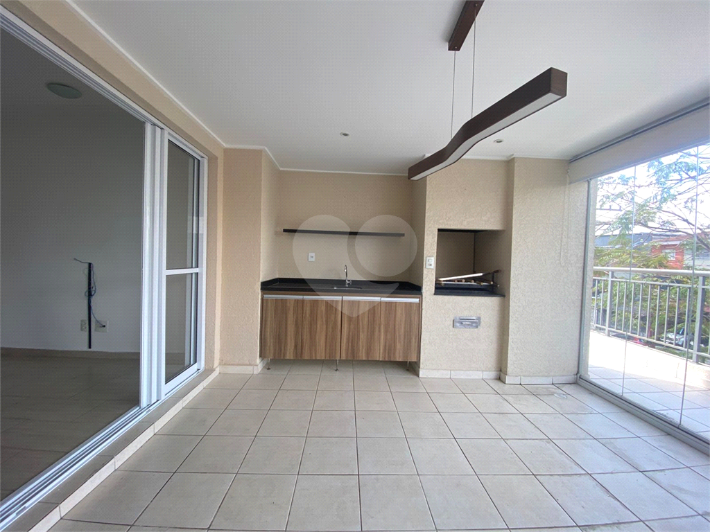 APARTAMENTO em TREMEMBÉ