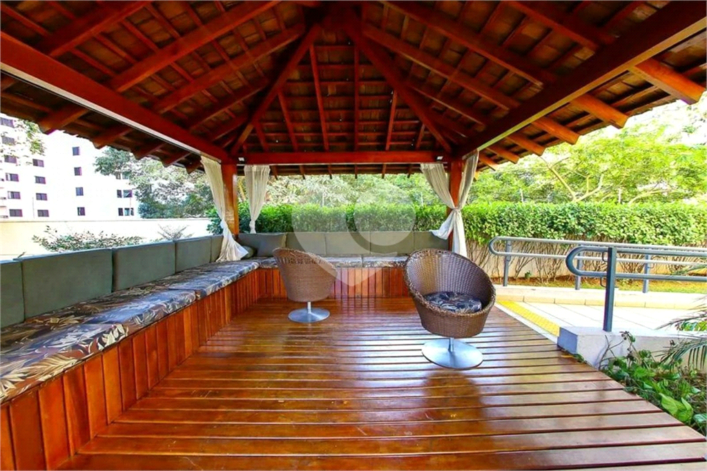APARTAMENTO em TREMEMBÉ