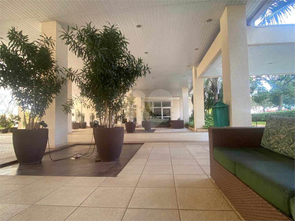 APARTAMENTO em TREMEMBÉ