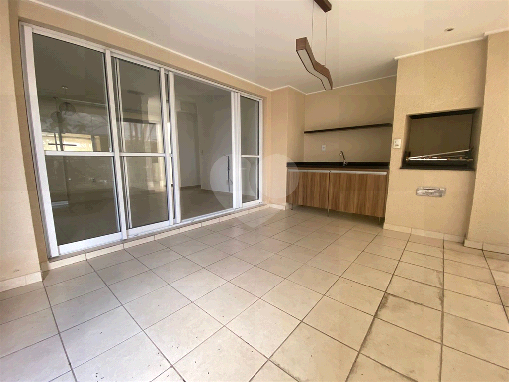 APARTAMENTO em TREMEMBÉ