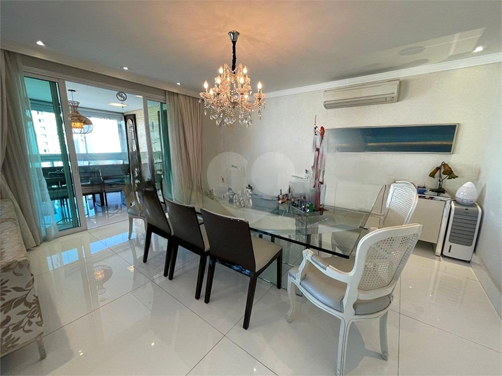Apartamento à venda em Santana com 190 m² privativos: 3 suítes 