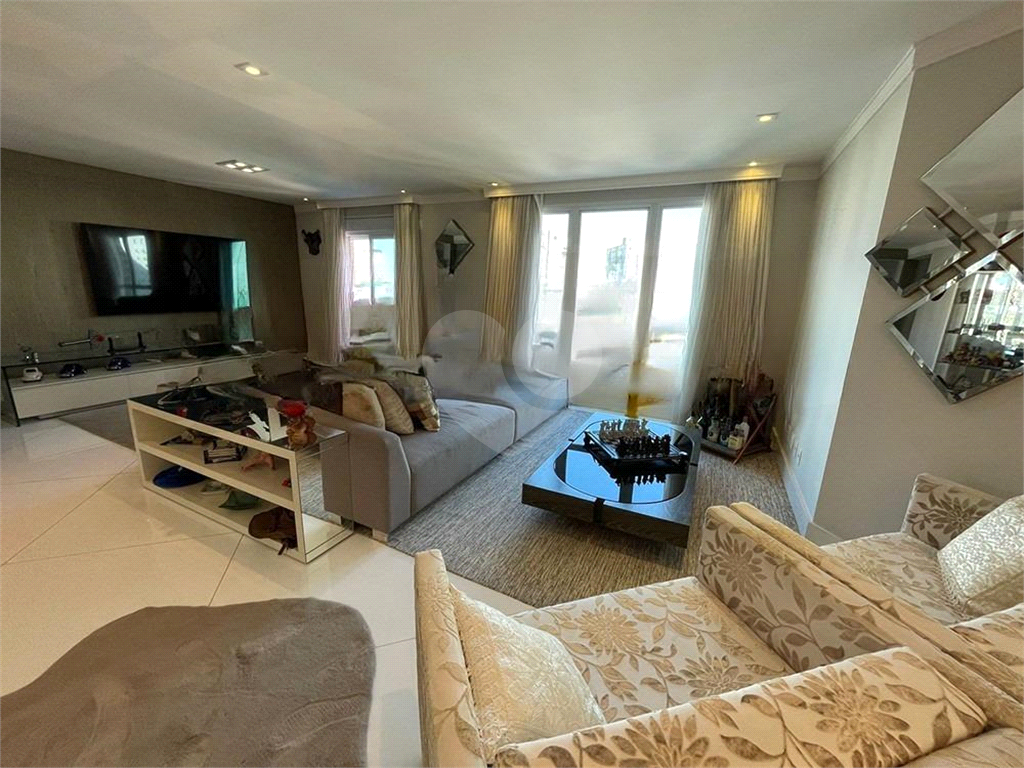 Apartamento à venda em Santana com 190 m² privativos: 3 suítes 