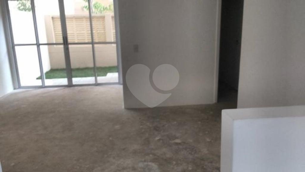 APARTAMENTO em SACOMÃ