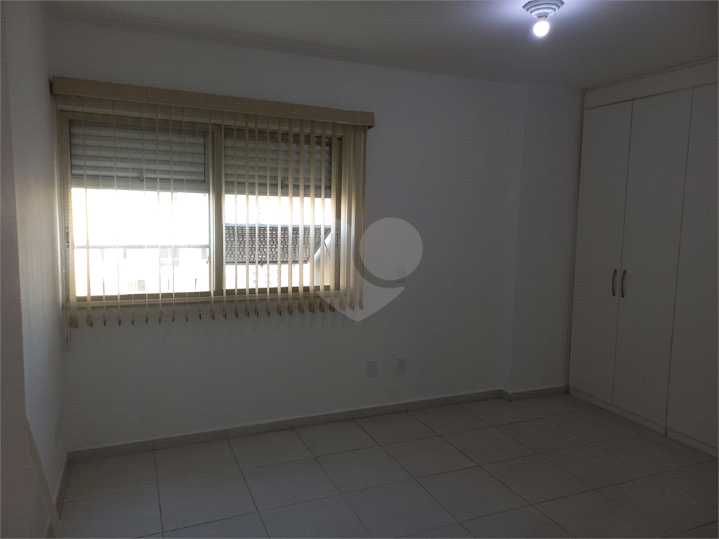 APARTAMENTO em PERDIZES
