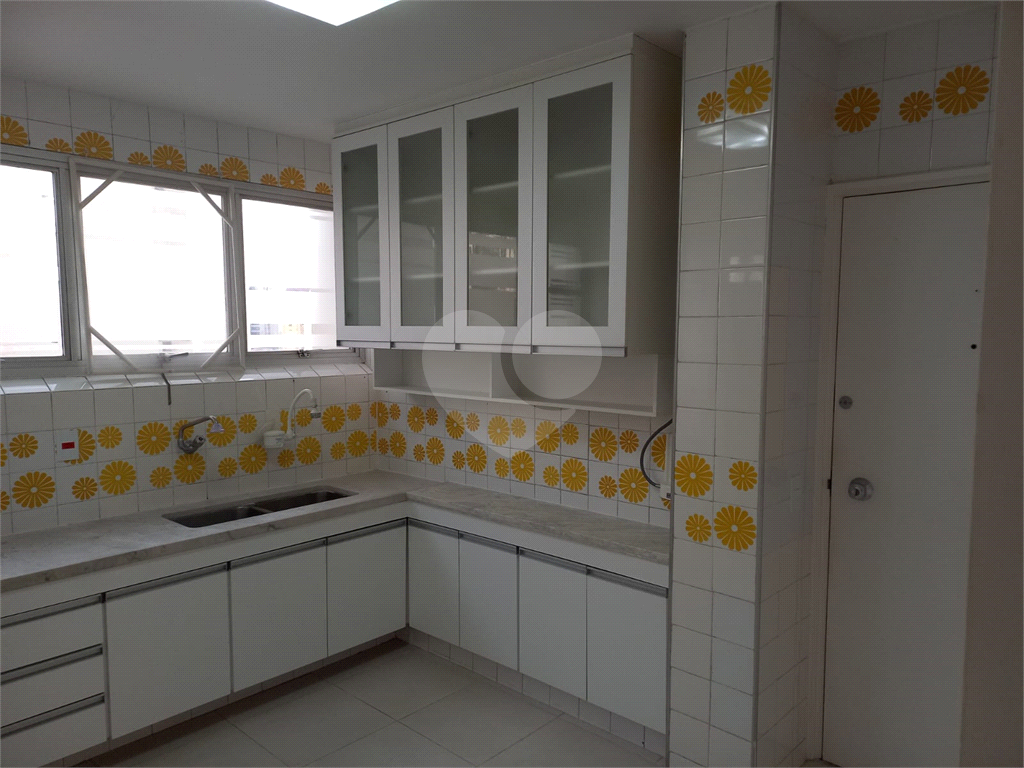 APARTAMENTO em PERDIZES