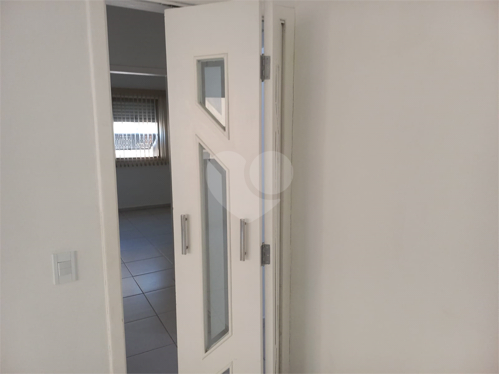 APARTAMENTO em PERDIZES