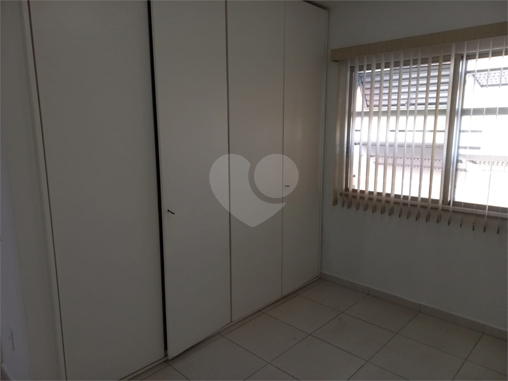 APARTAMENTO em PERDIZES