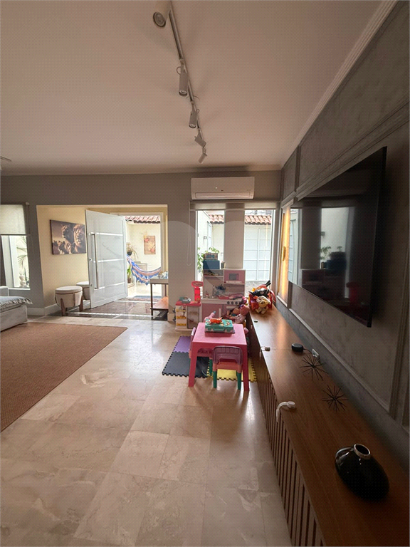 Linda casa à venda no bairro do Mandaqui