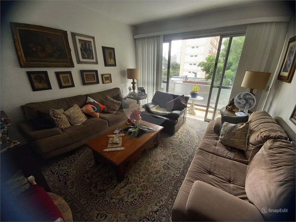 Apartamento em Moema
