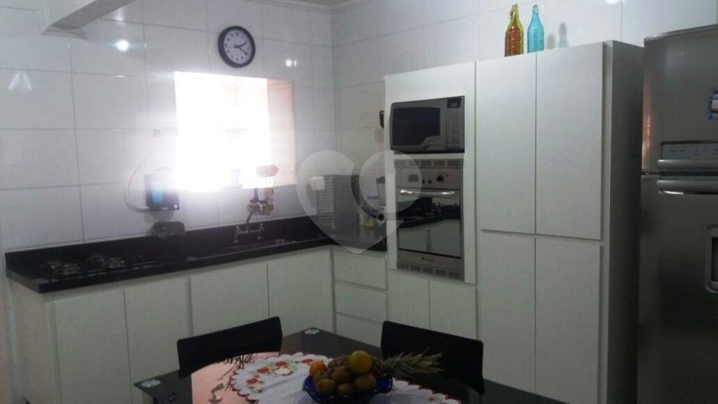 Sobrado à venda com 2 quartos, 110m² - Foto 2