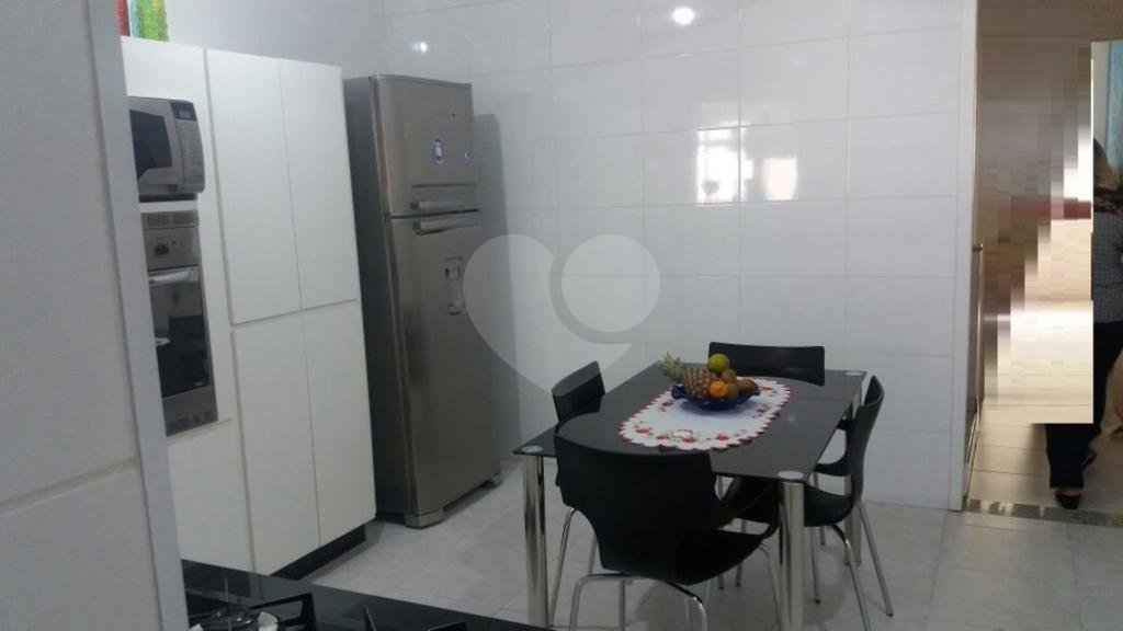 Sobrado à venda com 2 quartos, 110m² - Foto 1