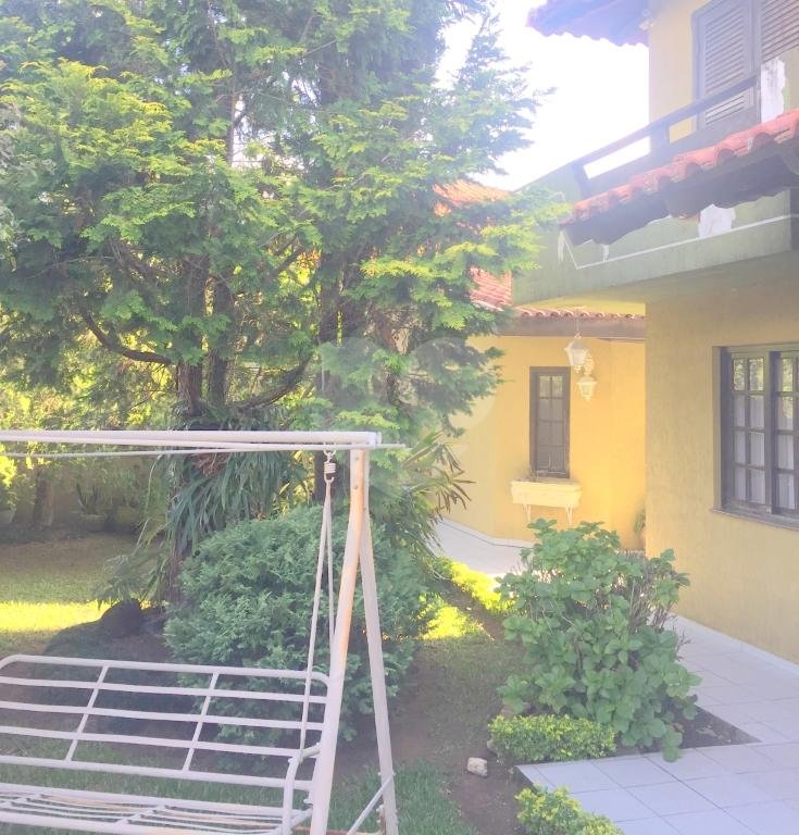 Casa para venda em Curitiba