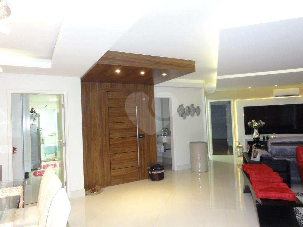 APARTAMENTO em SANTANA