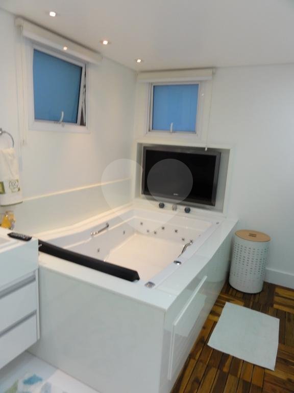 APARTAMENTO em SANTANA