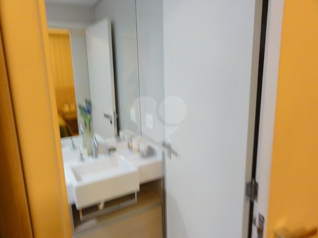 APARTAMENTO em SANTANA