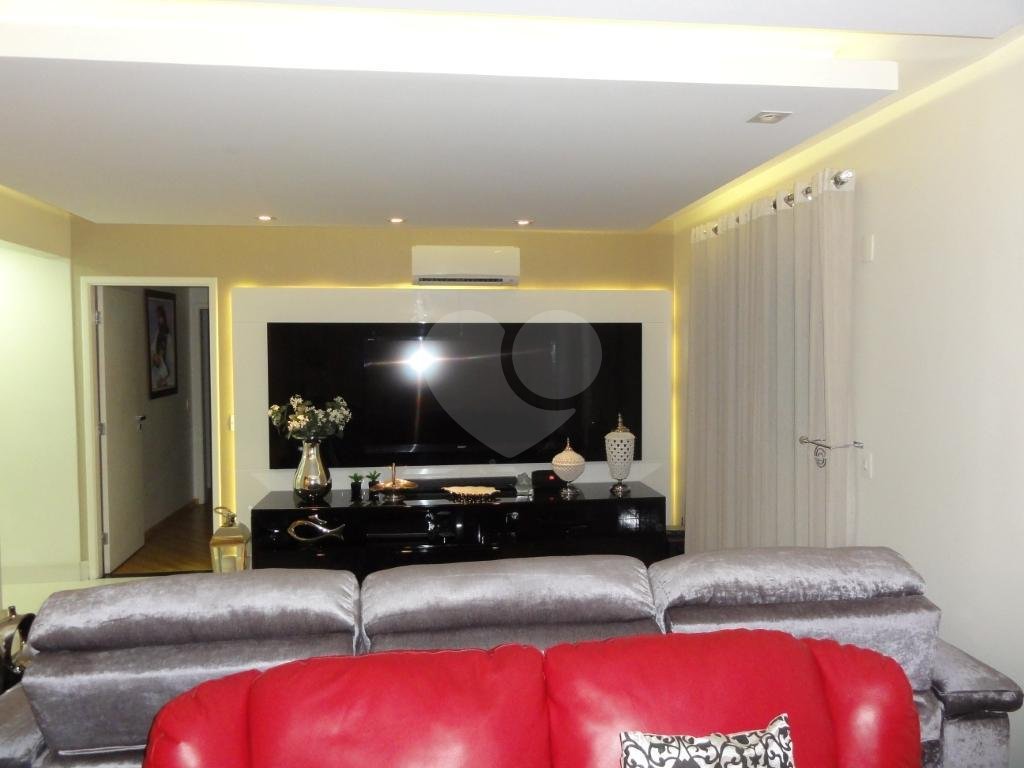 APARTAMENTO em SANTANA