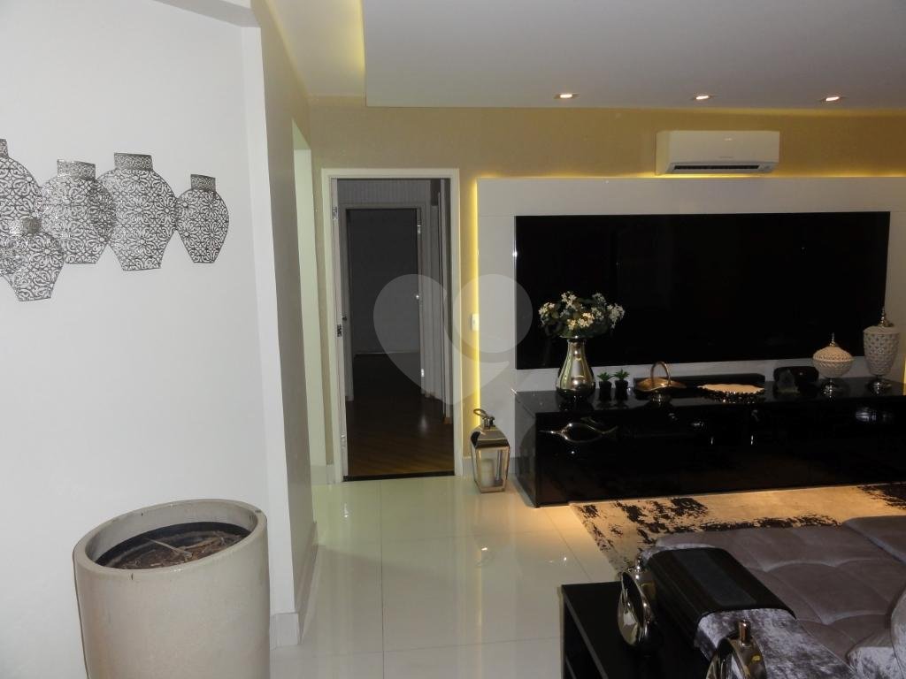 APARTAMENTO em SANTANA