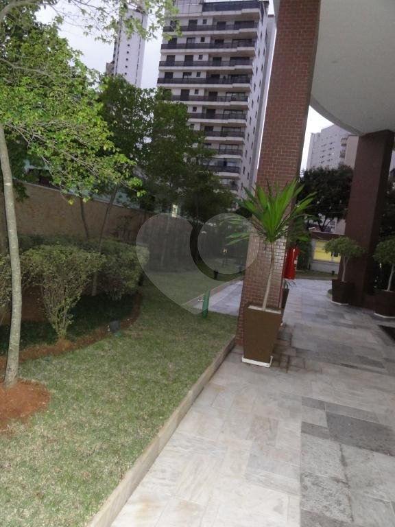 APARTAMENTO em SANTANA