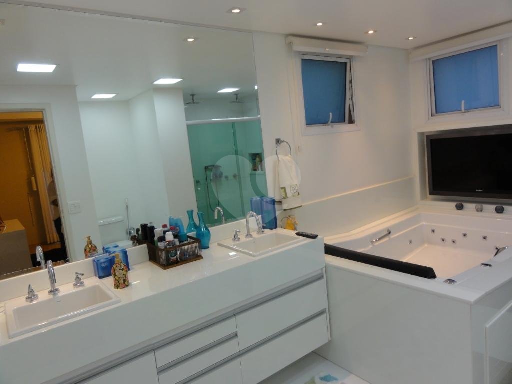 APARTAMENTO em SANTANA