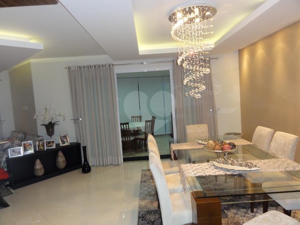 APARTAMENTO em SANTANA