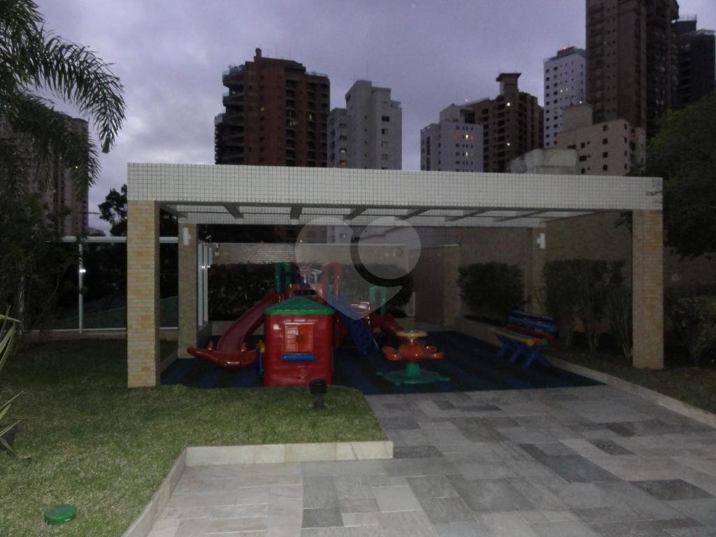 APARTAMENTO em SANTANA