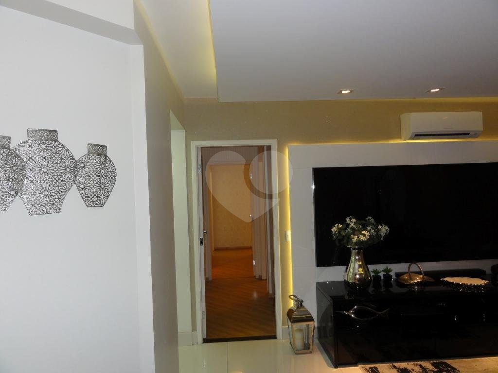 APARTAMENTO em SANTANA