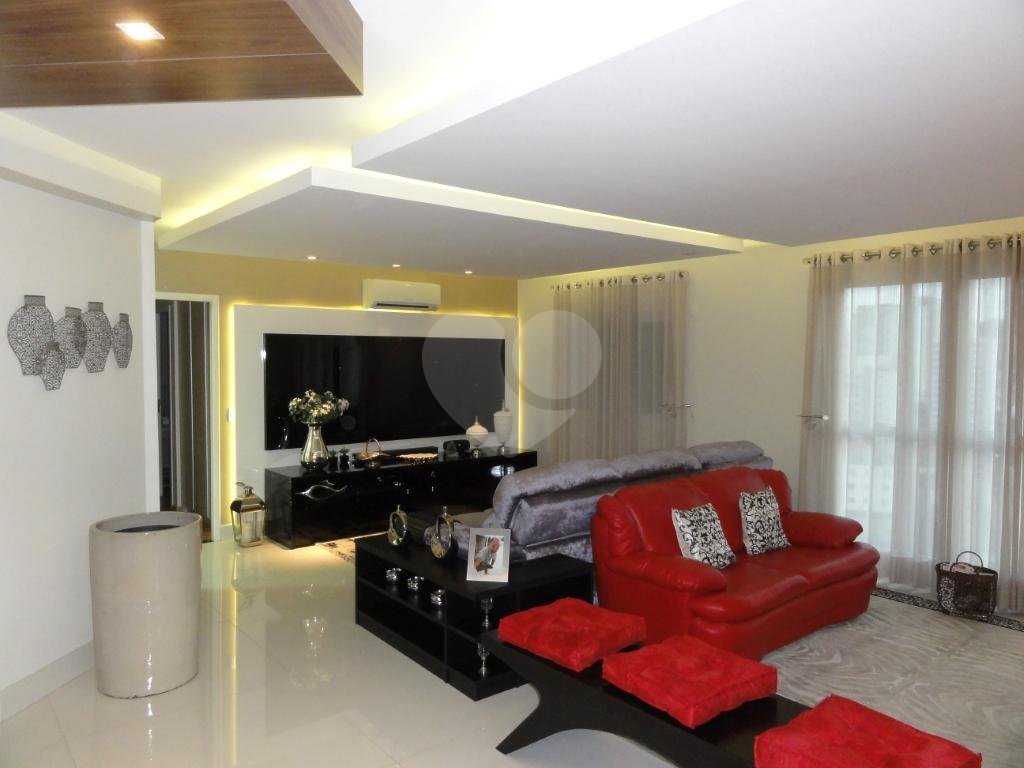 APARTAMENTO em SANTANA