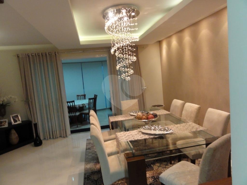 APARTAMENTO em SANTANA