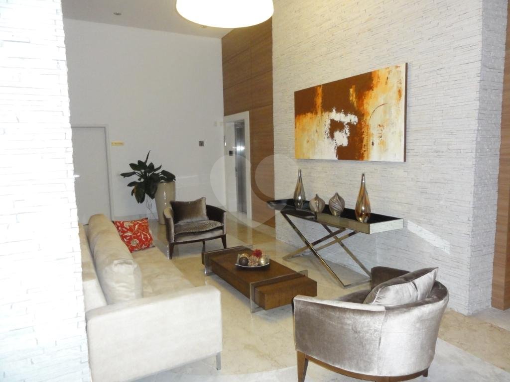 APARTAMENTO em SANTANA