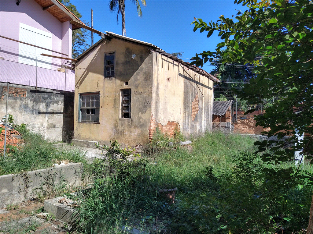 Ótimo terreno 25 x 50 para construir condomínio. 