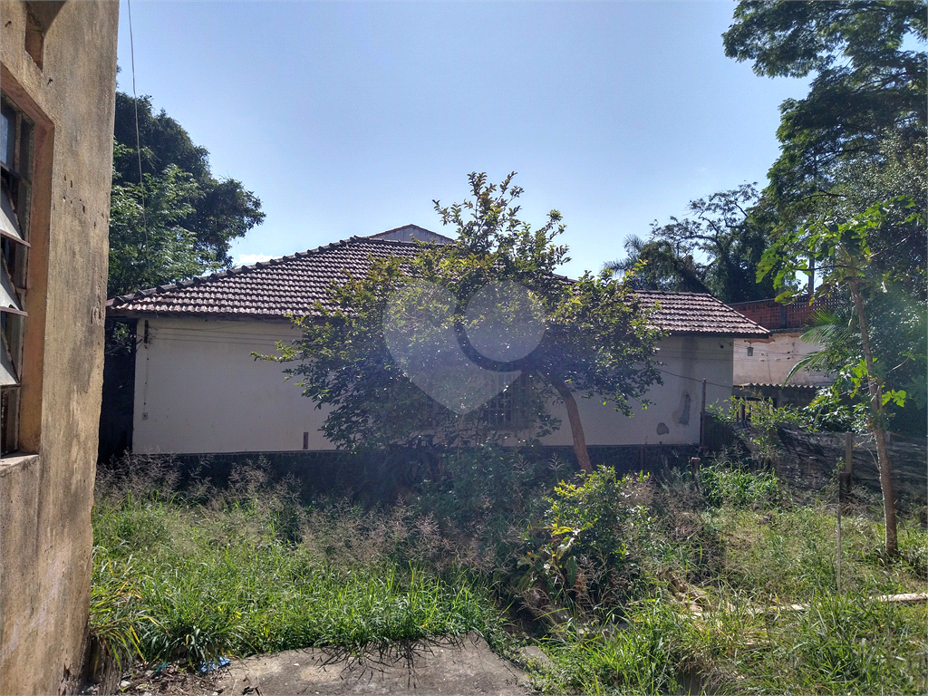 Ótimo terreno 25 x 50 para construir condomínio. 