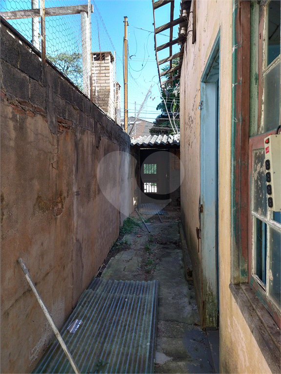 Ótimo terreno 25 x 50 para construir condomínio. 