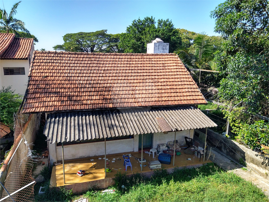 Ótimo terreno 25 x 50 para construir condomínio. 