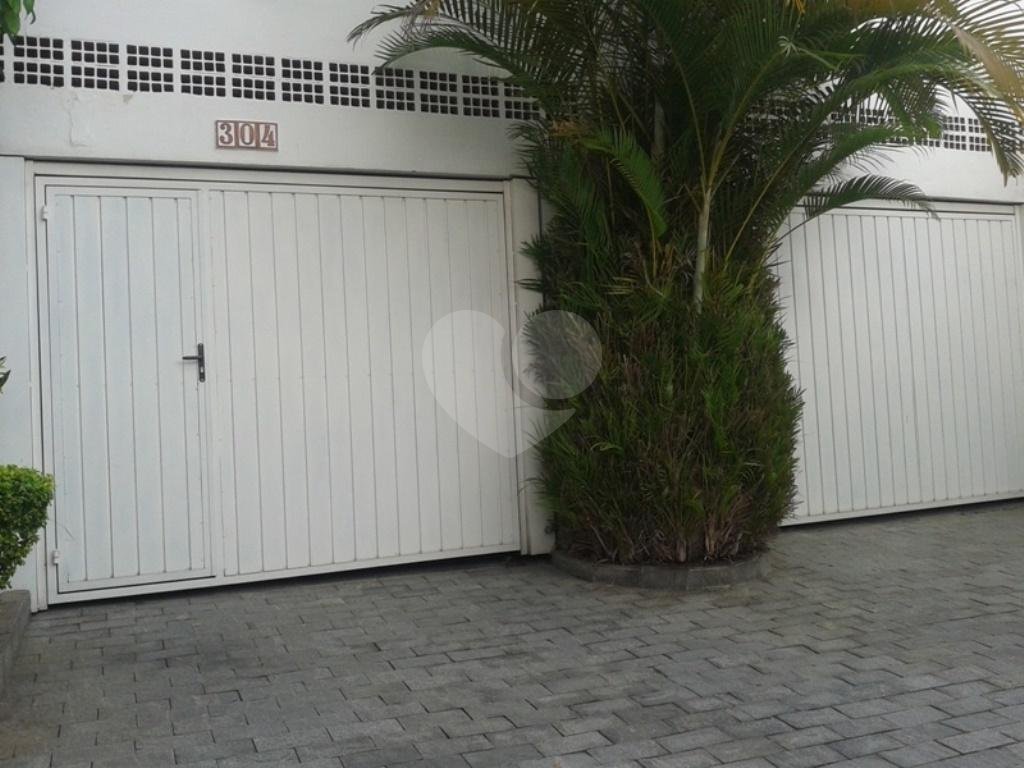 Casa à venda na Vila Mazzei em local tranquilo