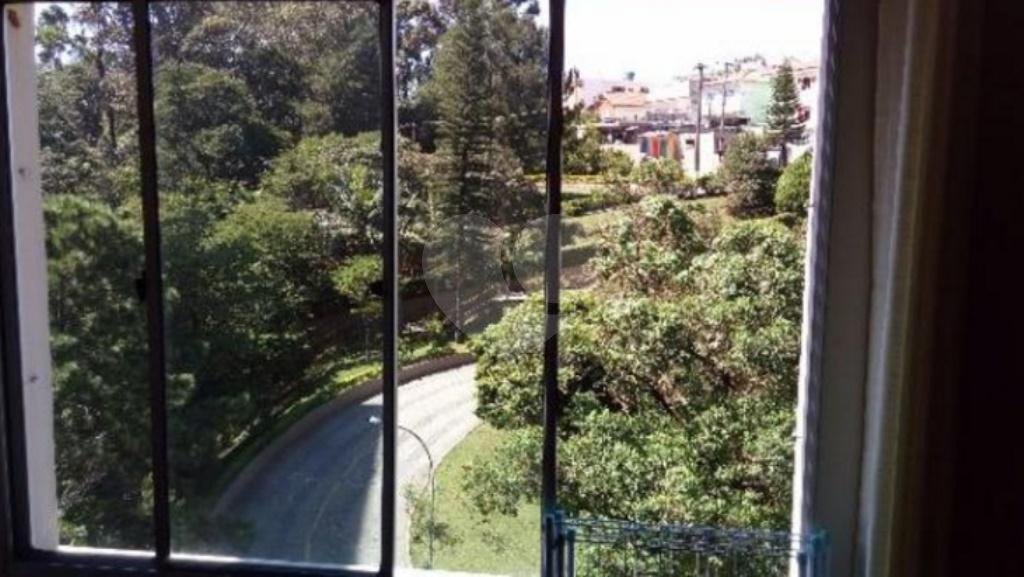 APARTAMENTO em HORTO