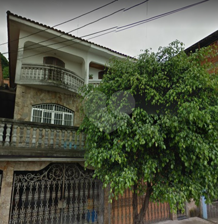 Ótima casa à venda na Rua Rodrigo Caro