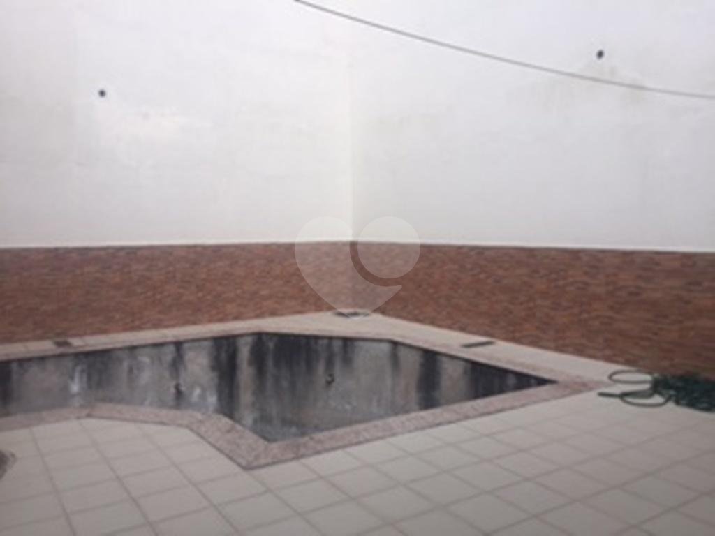 PRÉDIO COMERCIAL EXCELENTE PARA RENDA
