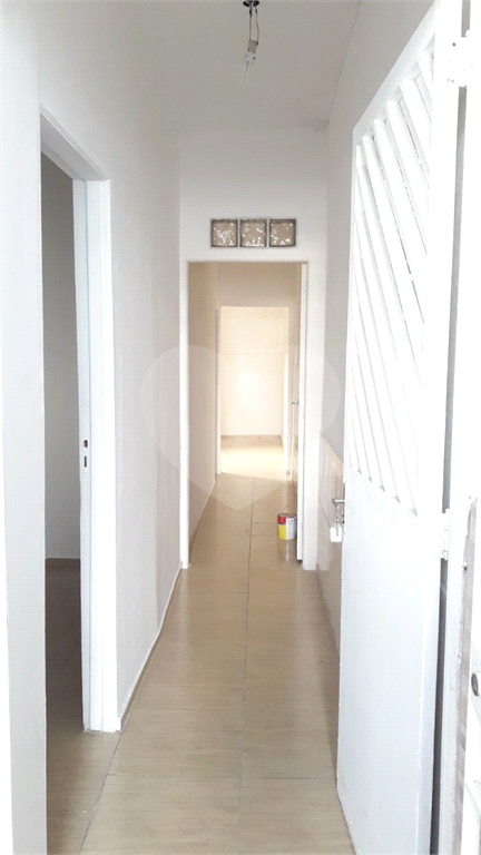 Santana loja de rua = uma casa em baixo com entrada independente