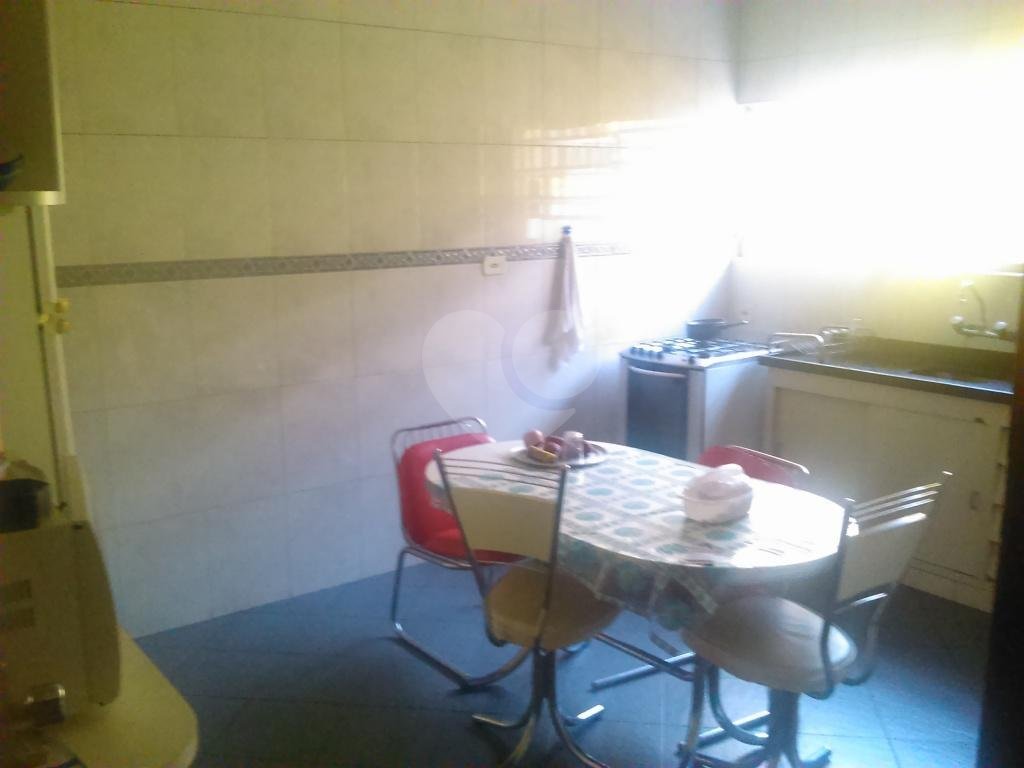 Casa assobradada à venda no Jardim Peri – Zona Norte