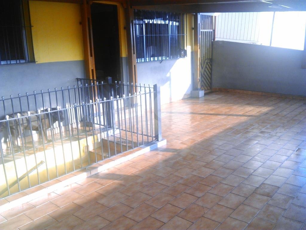 Casa assobradada à venda no Jardim Peri – Zona Norte