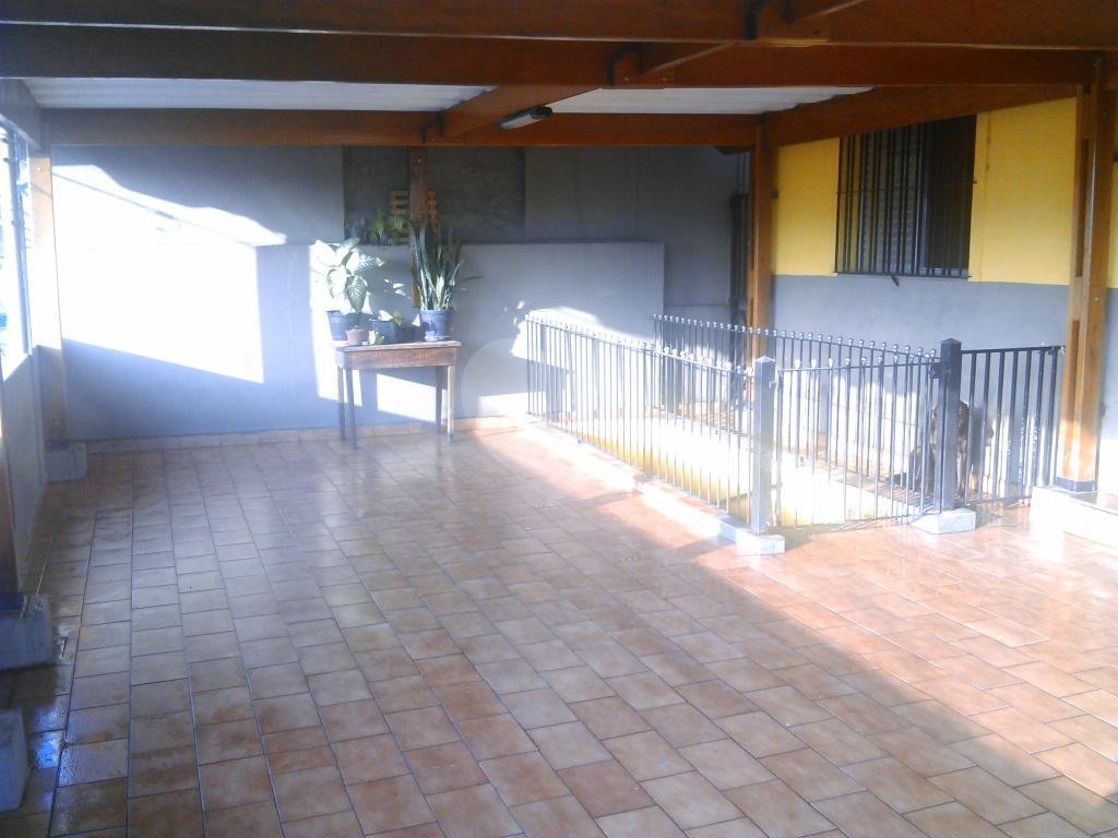 Casa assobradada à venda no Jardim Peri – Zona Norte